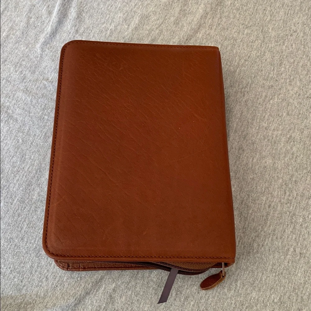 Leather At-A-Glance Organizer
